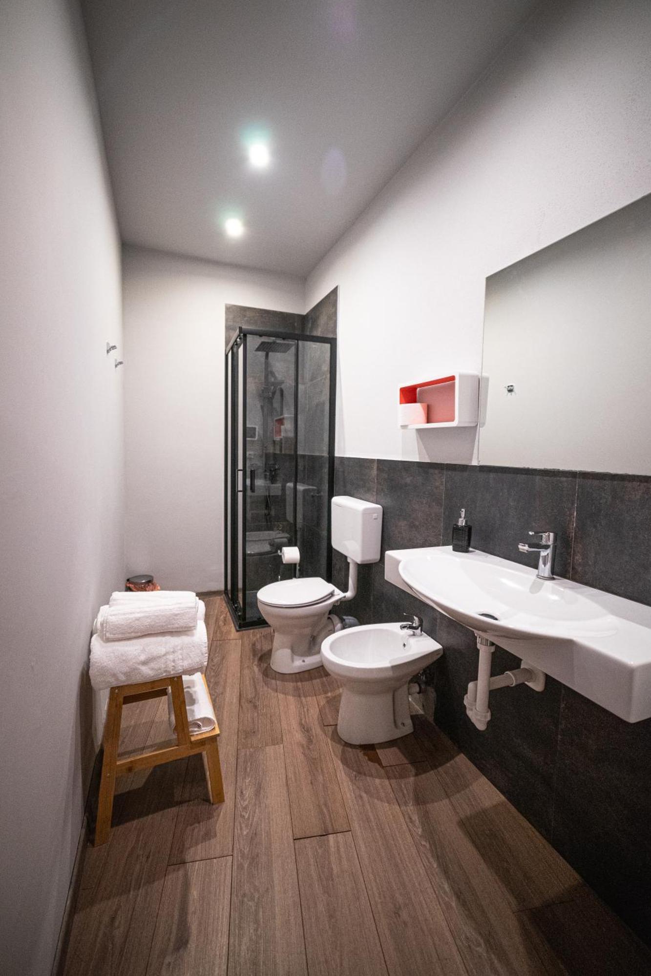 Regis 2 Appartamenti Resort Centro Storico Chivasso Eksteriør bilde